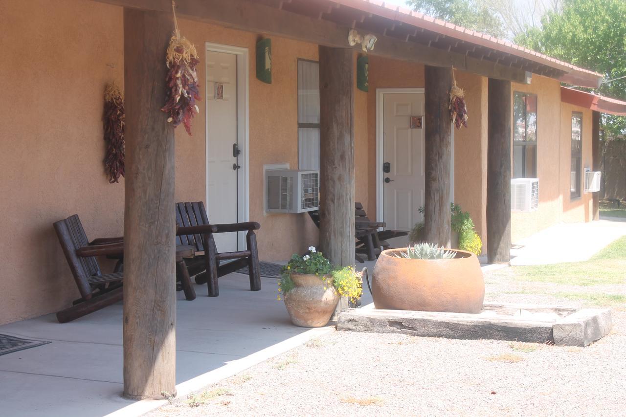 ארטסיה Adobe Rose Boutique Inn מראה חיצוני תמונה